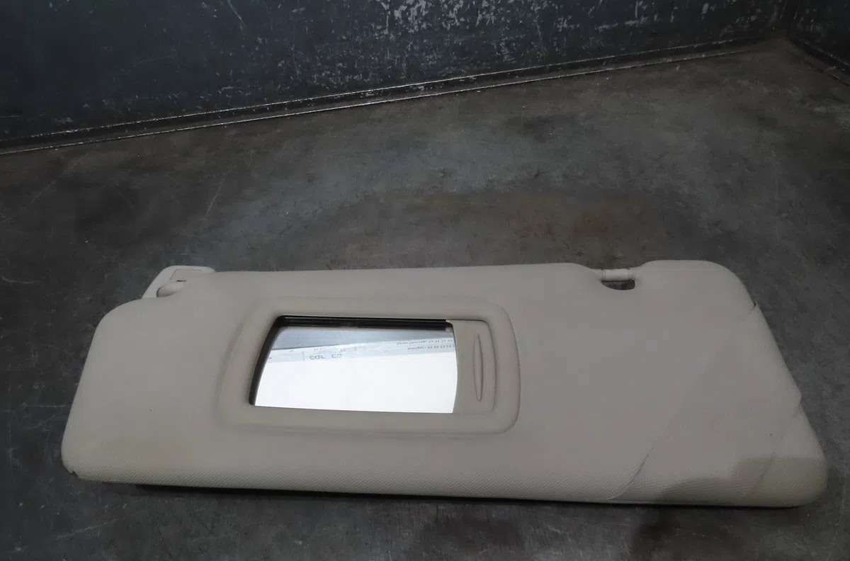Pare-soleil gauche Renault LAGUNA III (BT0-1) 1.5 dci (bt00, bt0a, bt0t, bt1j) (2007-2015) 5 portes occasion