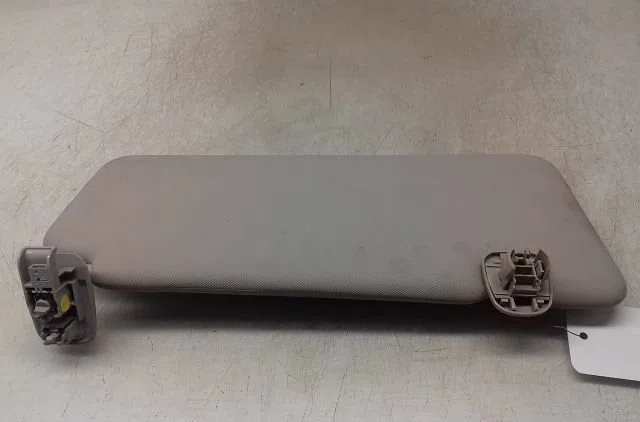 Pare-soleil gauche Renault LAGUNA III (BT0-1) 2.0 dci (bt07, bt0j, bt14, bt1a, bt1s) (2007-2015) 5 portes occasion