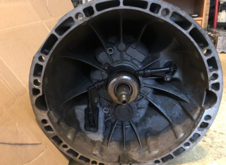 Boite 6 manuelle Mercedes-Benz Sprinter 418/419 3.0 V6 CDI 711 660
