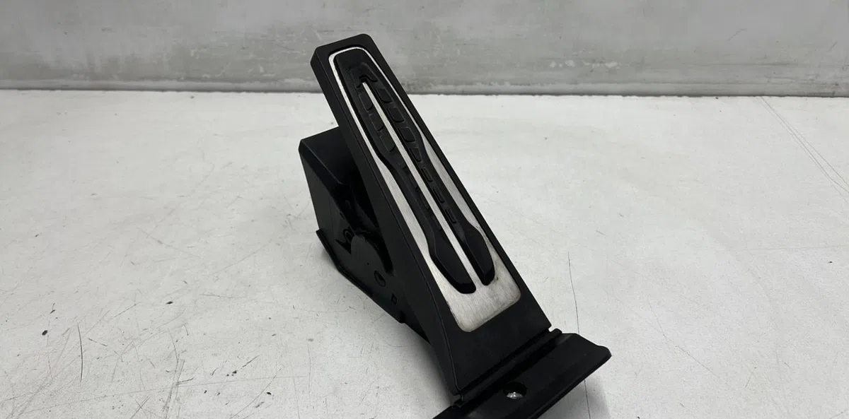 Pedale accelerateur BMW SERIE 1 F40 occasion