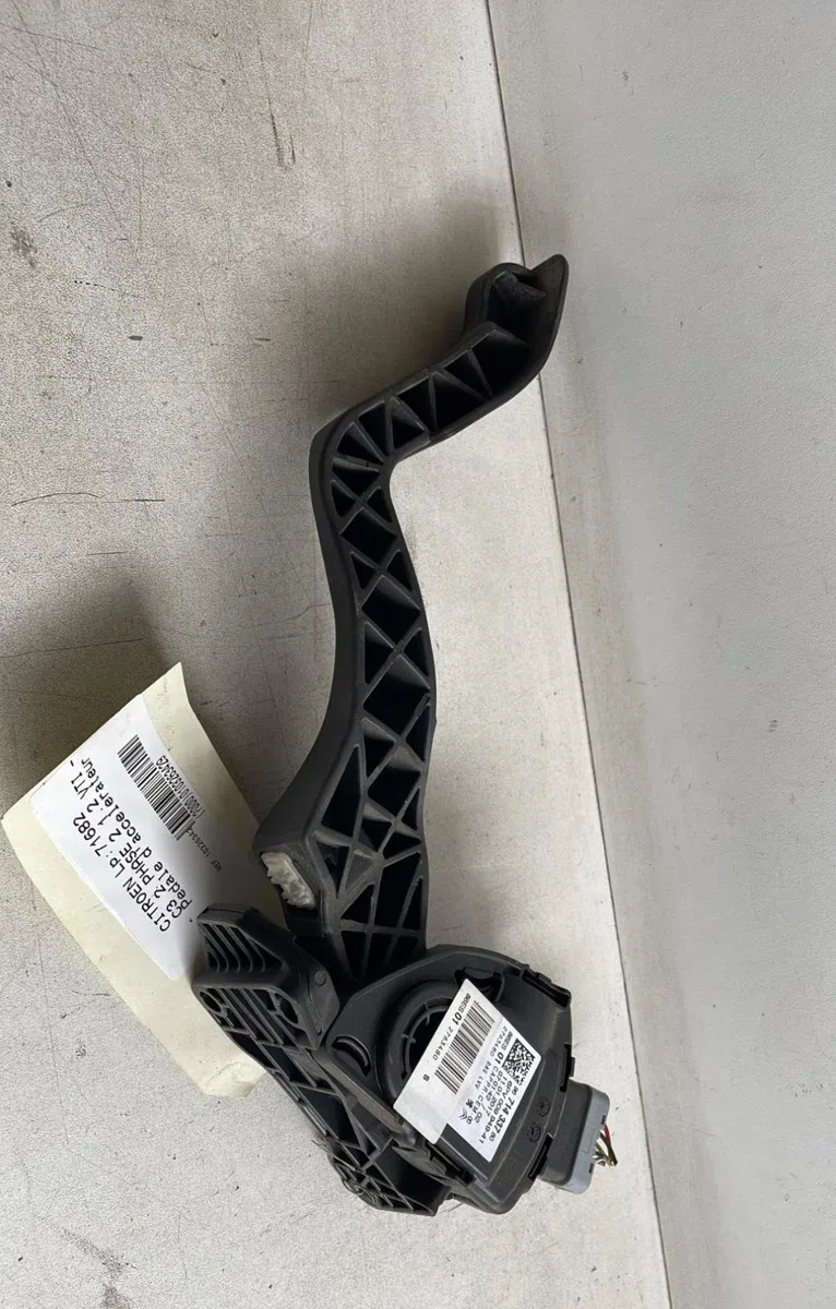 Pedale accelerateur Citroen C3 II (SC_) 1.2 vti 82 (2012-2016) 5 portes occasion
