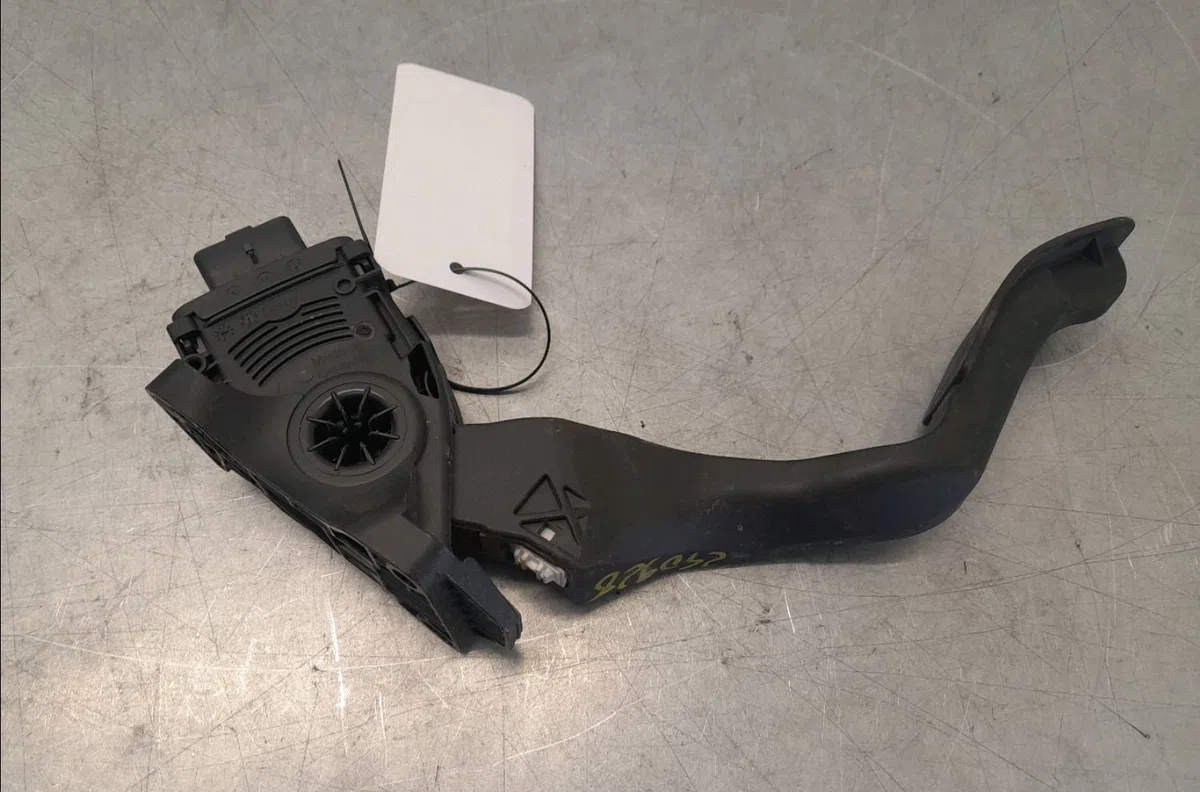 Pedale accelerateur Citroen C3 III (SX) 1.2 puretech 82 (2018) 5 portes occasion