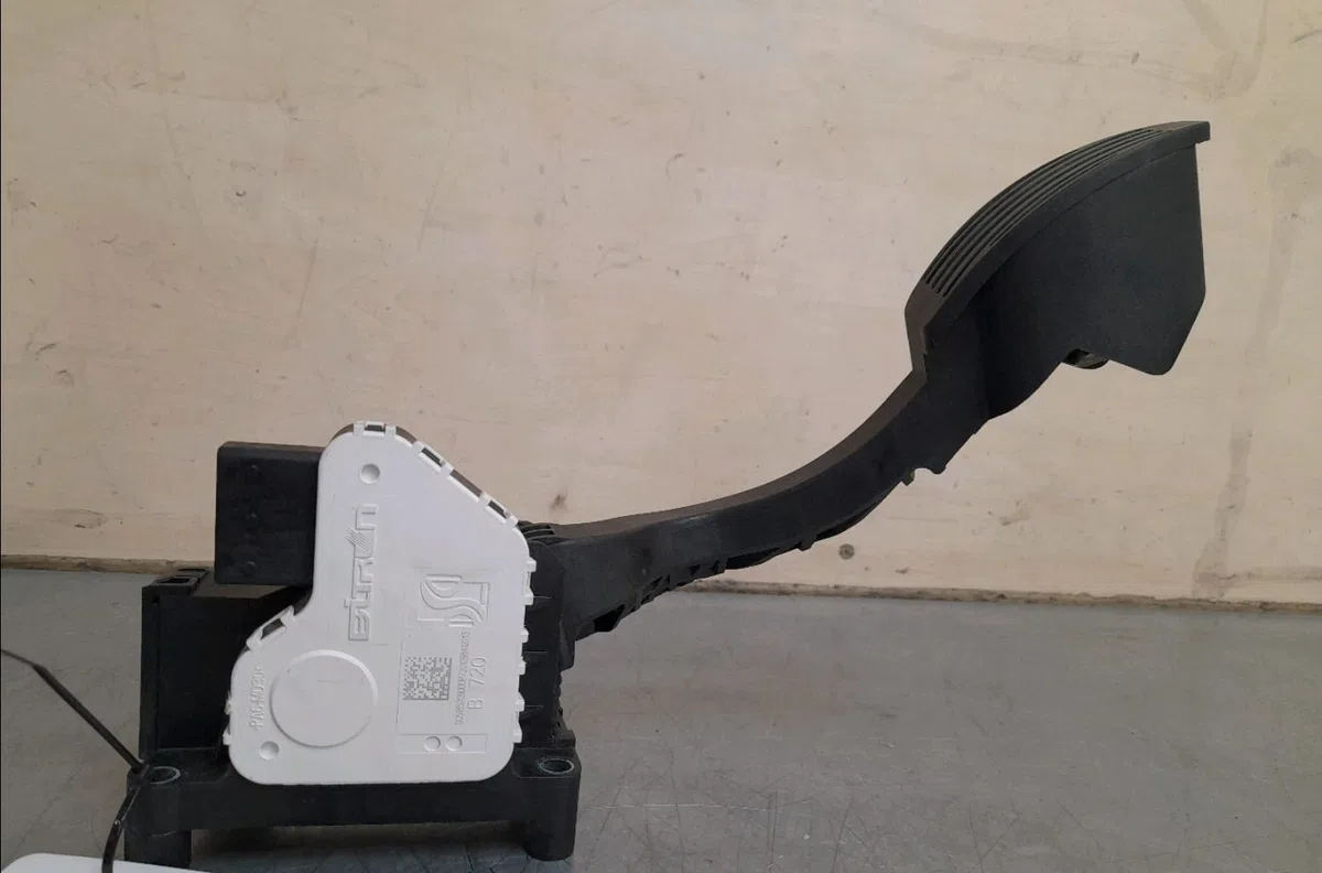 Pedale accelerateur Fiat PANDA (312_, 319_) 1.2 (312pxa1a) (2012) occasion