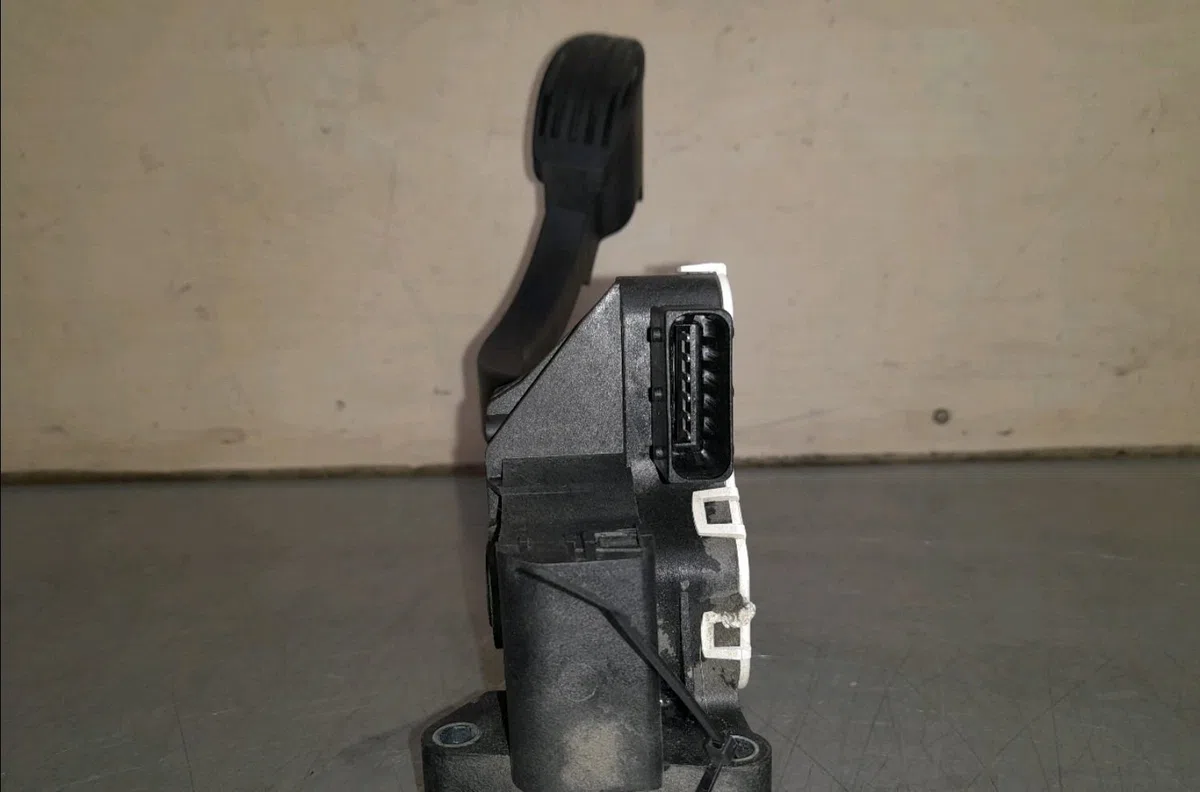 Pedale accelerateur Fiat PANDA (312_, 319_) 1.2 (312pxa1a) (2012) occasion