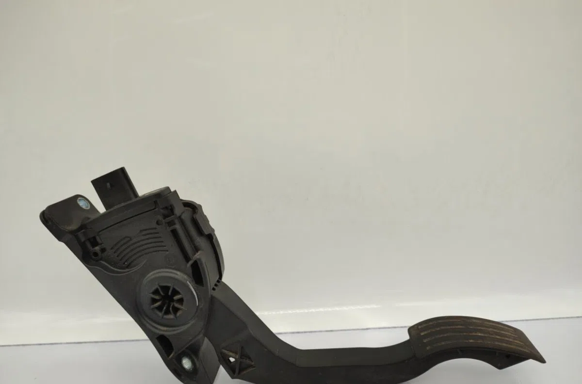 Pedale accelerateur FORD C-MAX 2 PHASE 1 occasion