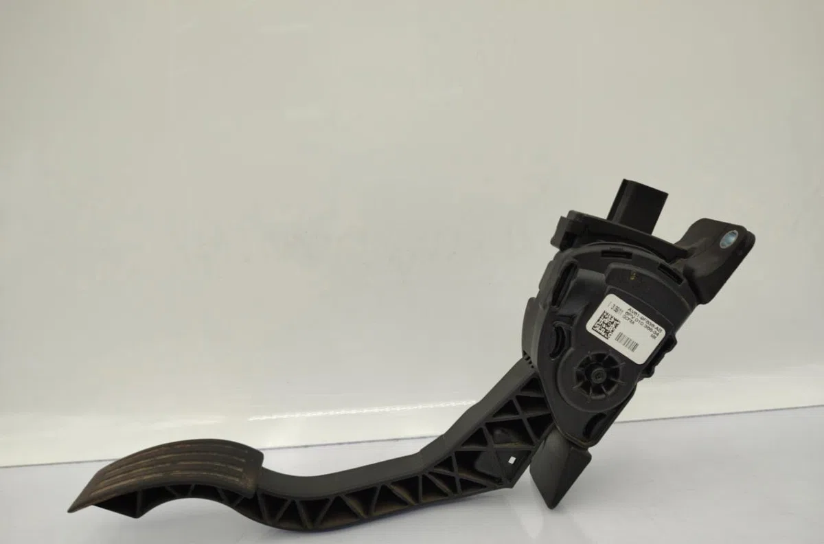Pedale accelerateur FORD C-MAX 2 PHASE 1 occasion