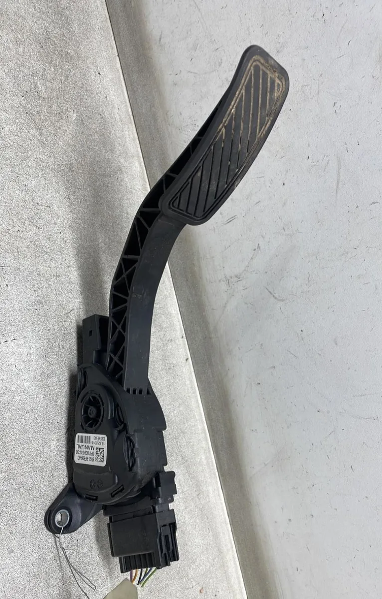 Pedale accelerateur Ford FIESTA VI (CB1, CCN) 1.25 (2008-2017) 5 portes occasion