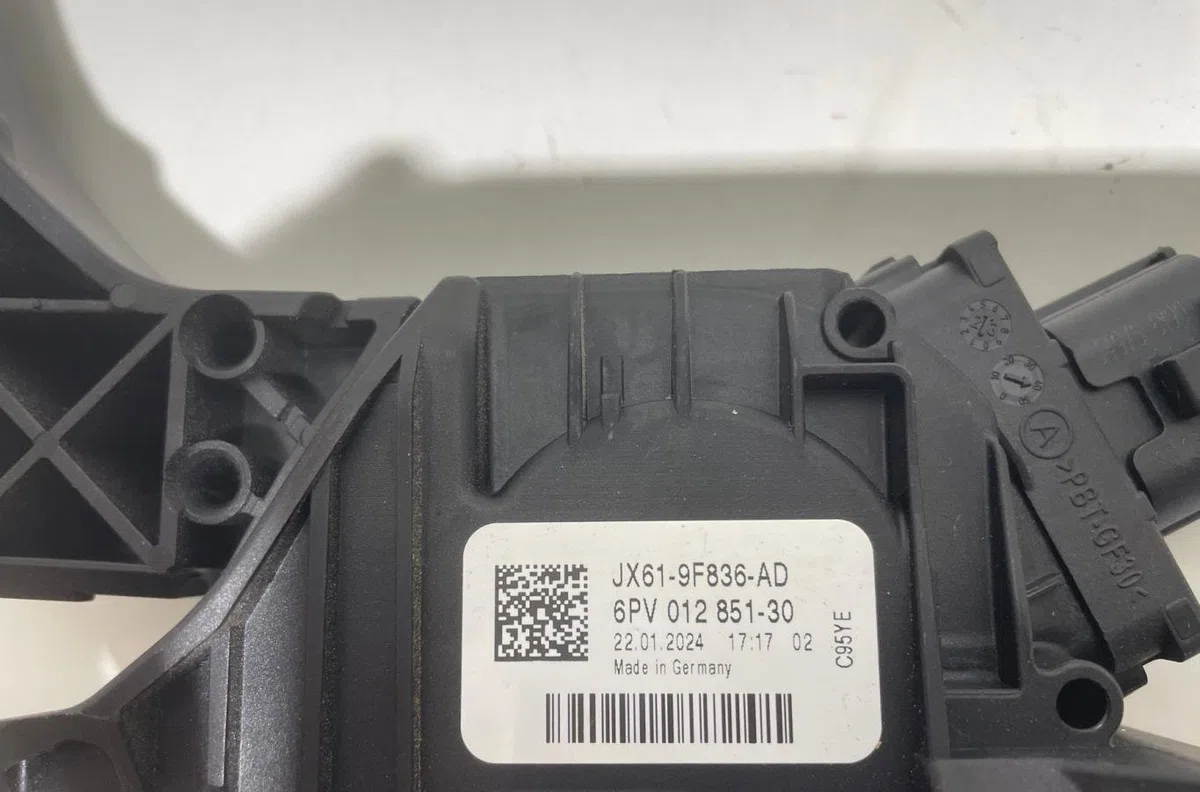 Pedale accelerateur Ford FOCUS IV (HN) 1.0 ecoboost mhev flex (2022) occasion