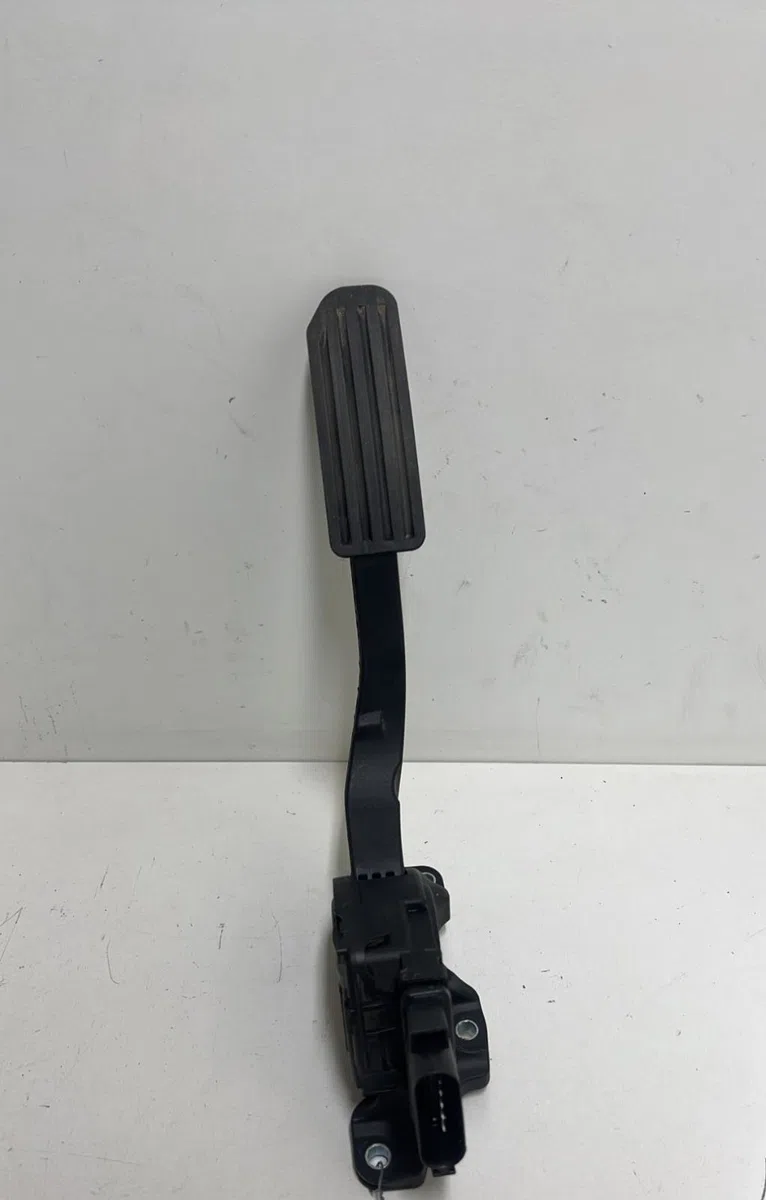 Pedale accelerateur Land rover FREELANDER 2 (L359) 2.2 td4 4x4 (2006-2014) occasion