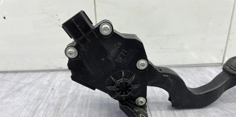 Pedale accelerateur MAZDA 2 2 PHASE 1 occasion