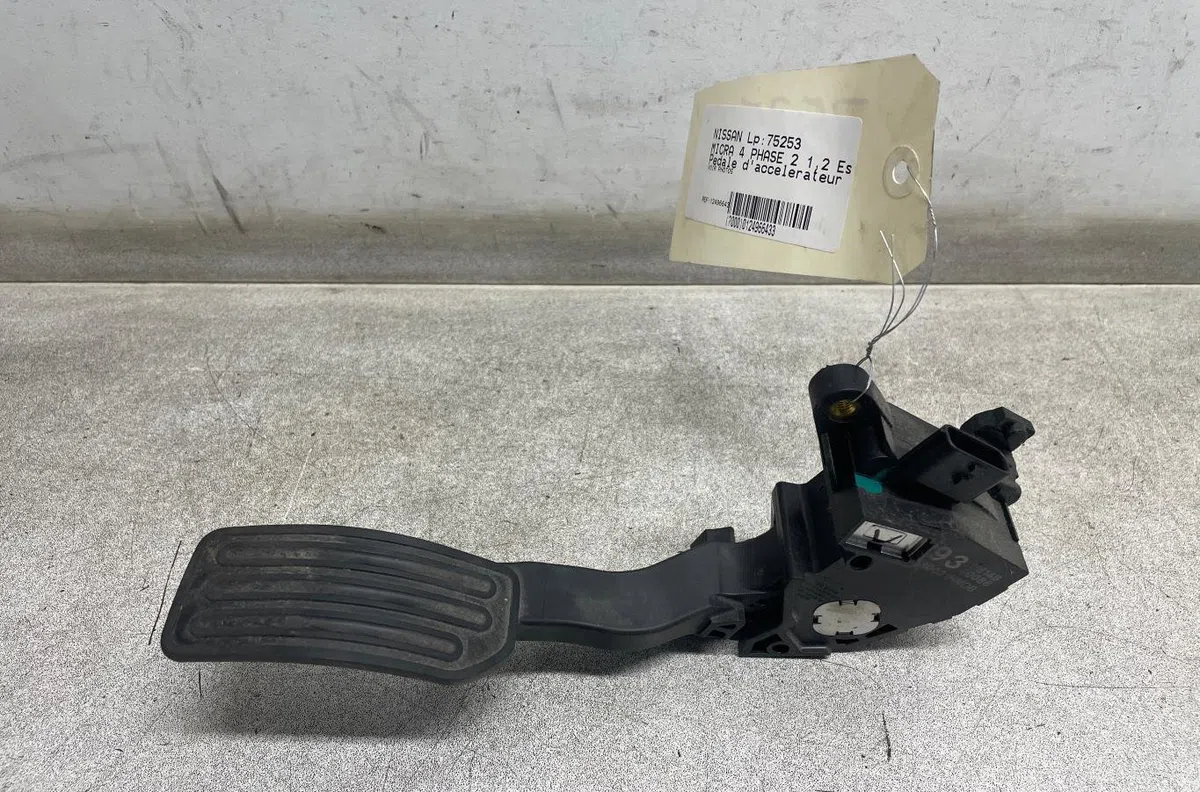 Pedale accelerateur Nissan MICRA IV (K13K) 1.2 (2010-2015) occasion