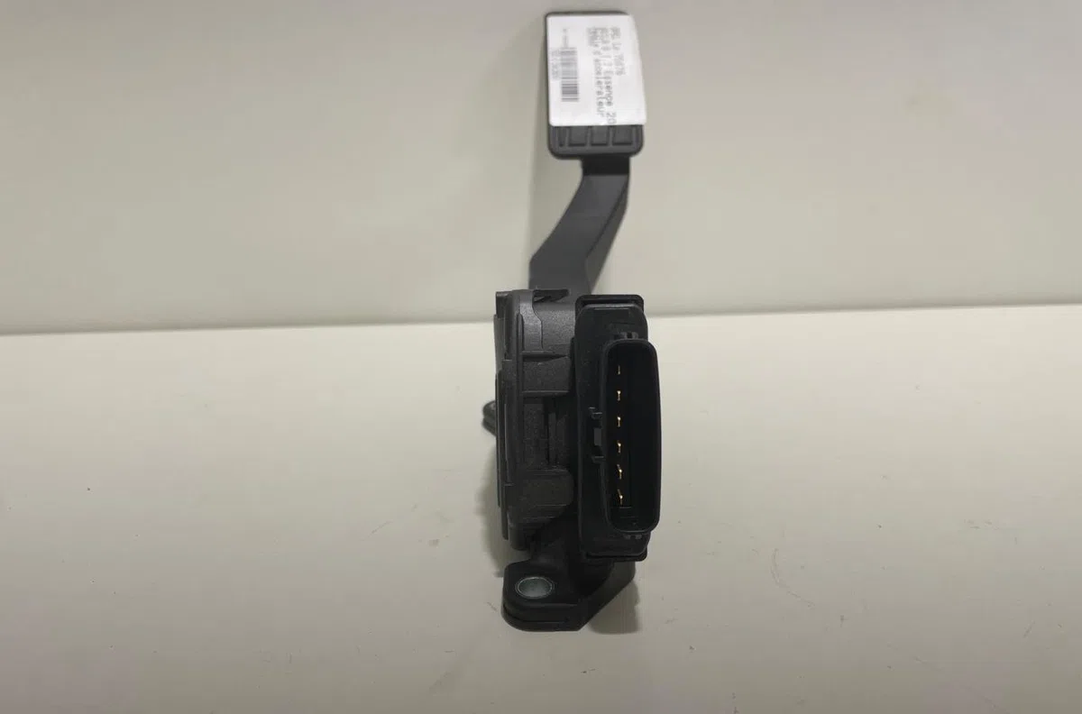 Pedale accelerateur Opel AGILA (B) (H08) 1.2 (f68) (2010-2014) occasion