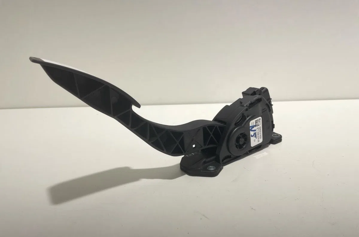 Pedale accelerateur Opel AGILA (B) (H08) 1.2 (f68) (2010-2014) occasion