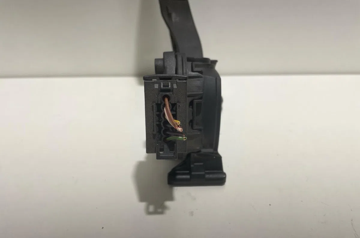 Pedale accelerateur Opel ASTRA J (P10) 1.6 cdti (68) (2013-2015) occasion