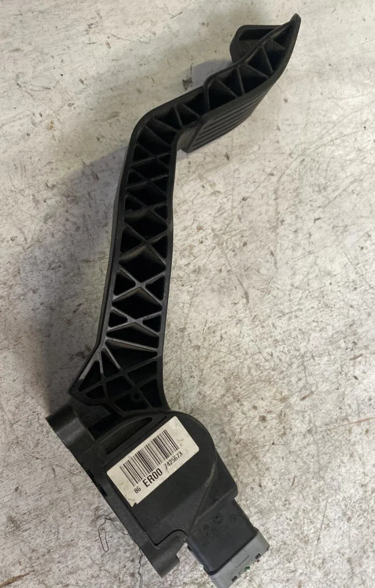 Pedale accelerateur Peugeot 207-207 (WA_, WC_) 1.6 hdi (2006-2013) 5 portes occasion