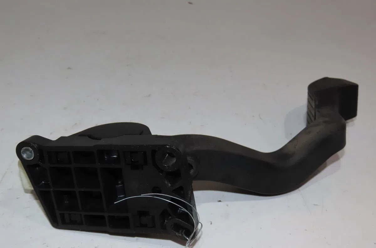 Pedale accelerateur Peugeot 307 Break (3E) 1.6 hdi 110 (2004-2008) 5 portes occasion