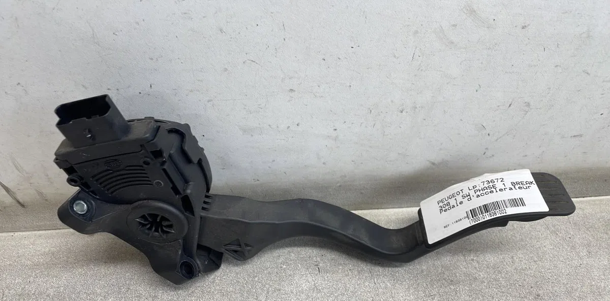 Pedale accelerateur PEUGEOT 308 1 SW PHASE 1 BREAK occasion