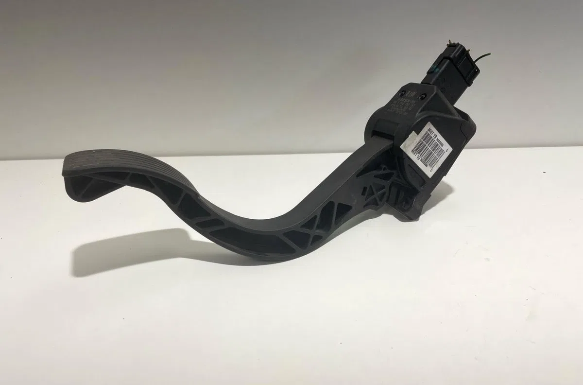 Pedale accelerateur Peugeot 5008 (0U_, 0E_) 1.6 hdi (2010-2017) occasion