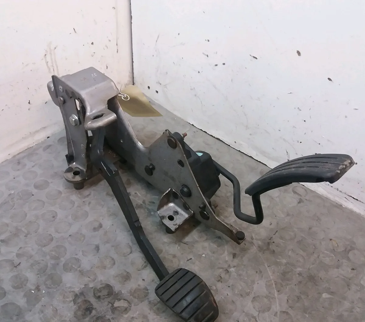 Pedale accelerateur Renault CLIO III (BR0-1, CR0-1) 1.5 dci (c-br0g, c-br1g) (2005-2012) 5 portes occasion
