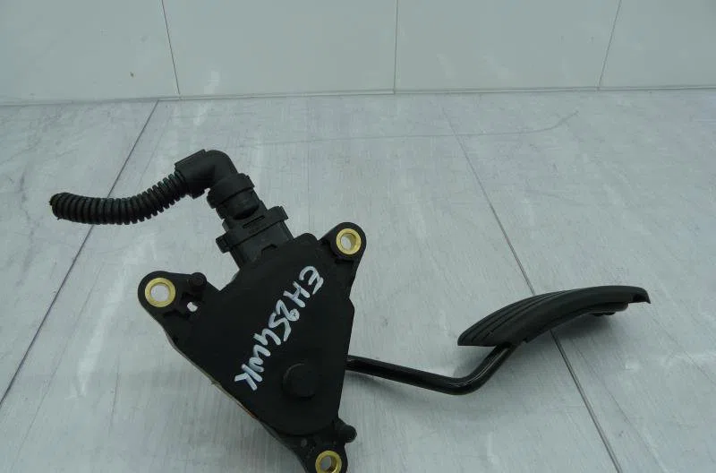 Pedale accelerateur RENAULT KANGOO 2 PHASE 2 occasion