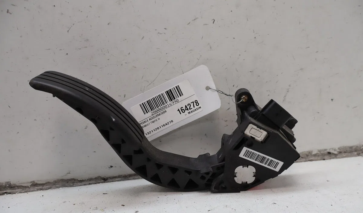 Pedale accelerateur Renault TRAFIC III Camionnette (FG_) 1.6 dci 115 (fgmd) (2014) occasion