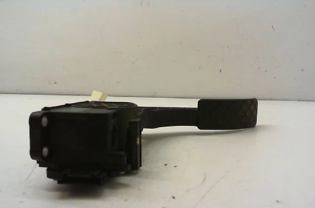 Pedale accelerateur Seat IBIZA III (6L1) 1.4 tdi (2002-2005) occasion