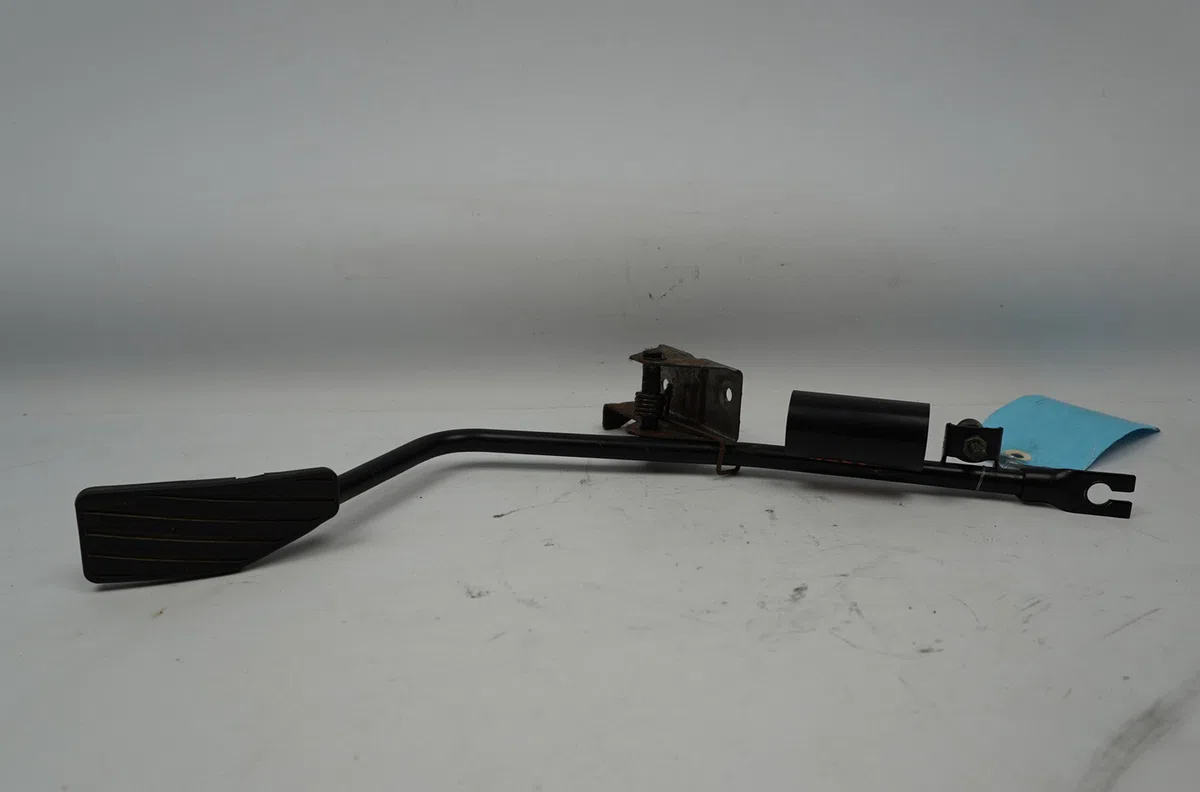 Pedale accelerateur Suzuki IGNIS I (FH) 1.3 4wd (rg413) (2000-2003) occasion