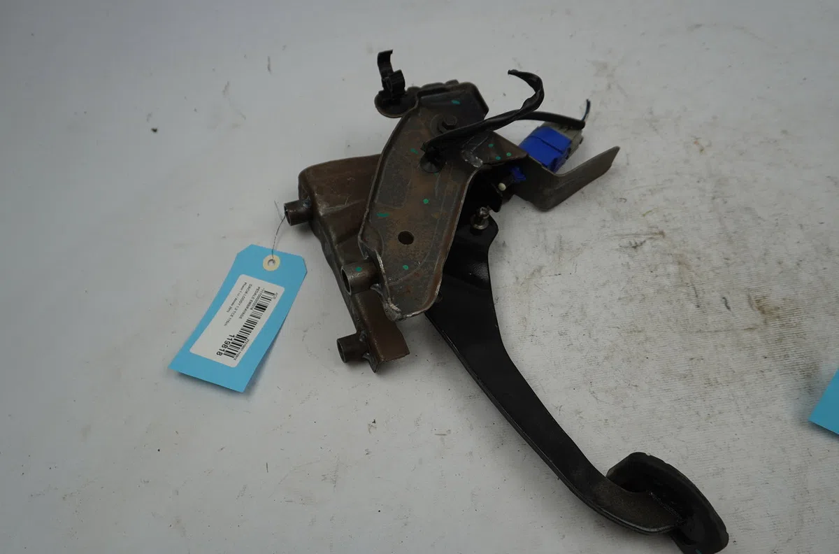 Pedale embrayage Dacia LODGY (JS_) 1.2 tce (jsay, jsm0) (2012) occasion