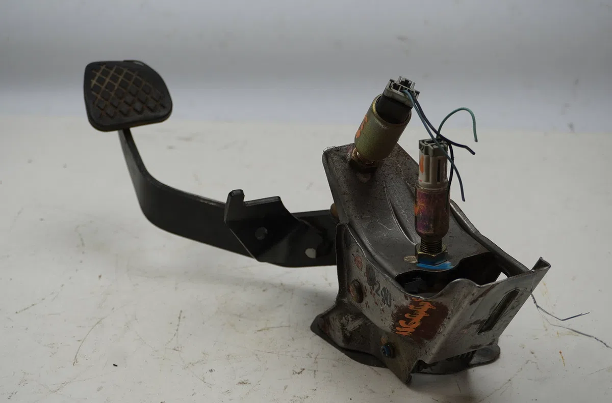 Pedale embrayage Honda ACCORD VII (CL, CN) 2.2 i-ctdi (cn1) (2004-2008) occasion