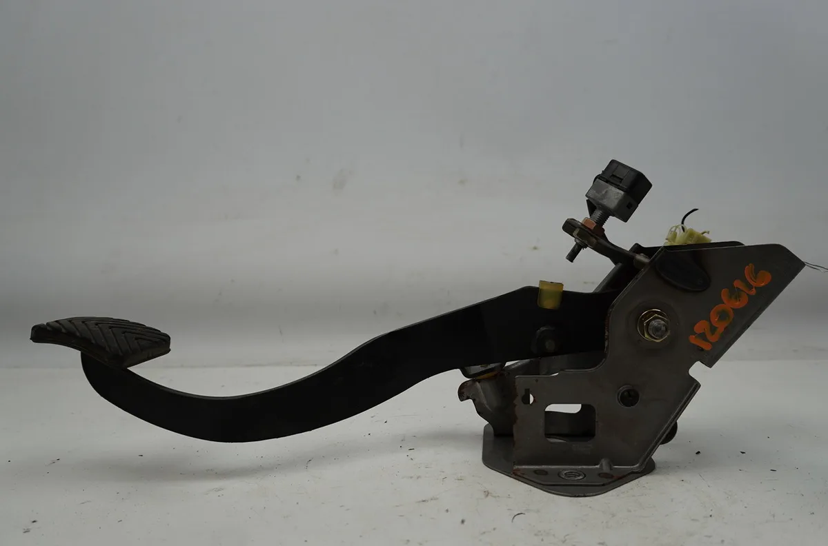 Pedale embrayage Hyundai TUCSON (JM) 2.0 crdi traction intégrale (2004-2010) occasion