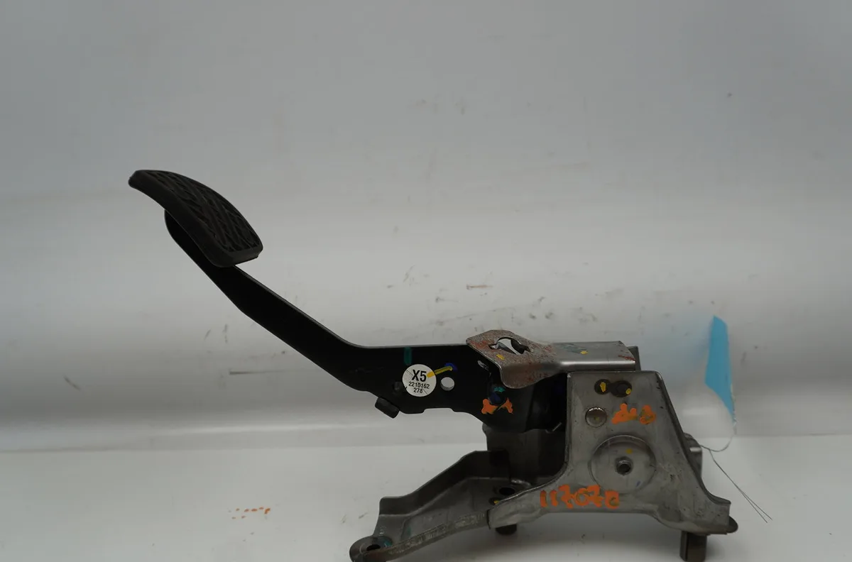 Pedale embrayage Nissan MICRA IV (K13K) 1.2 (2010-2015) occasion