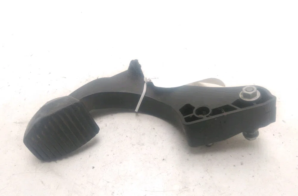 Pedale embrayage Peugeot 308 I (4A_, 4C_) 1.6 hdi (2007-2014) 5 portes occasion