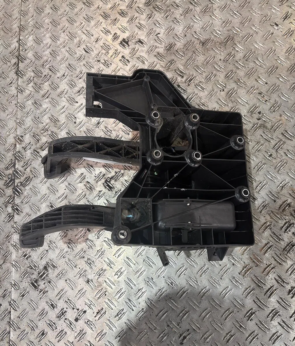 Pedale embrayage PEUGEOT BOXER 3 PHASE 1 occasion