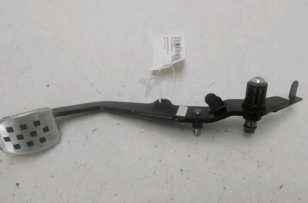 Pedale embrayage Renault CAPTUR I (J5_, H5_) 0.9 tce 90 (2013) 5 portes occasion