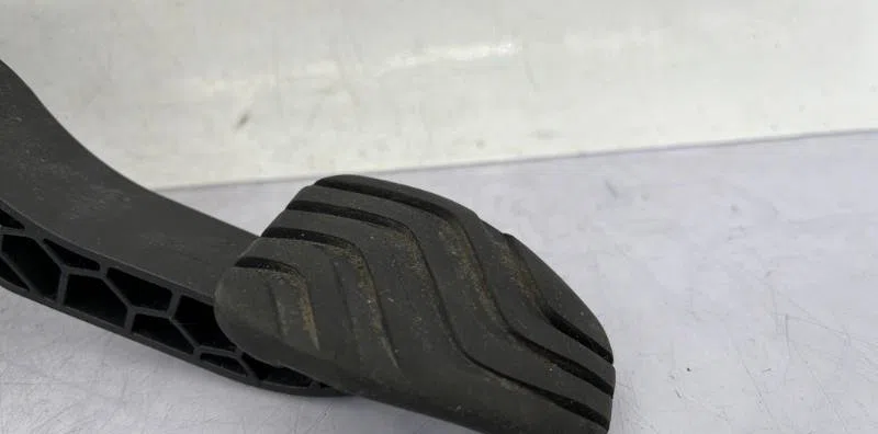 Pedale embrayage RENAULT CLIO 5 PHASE 1 occasion
