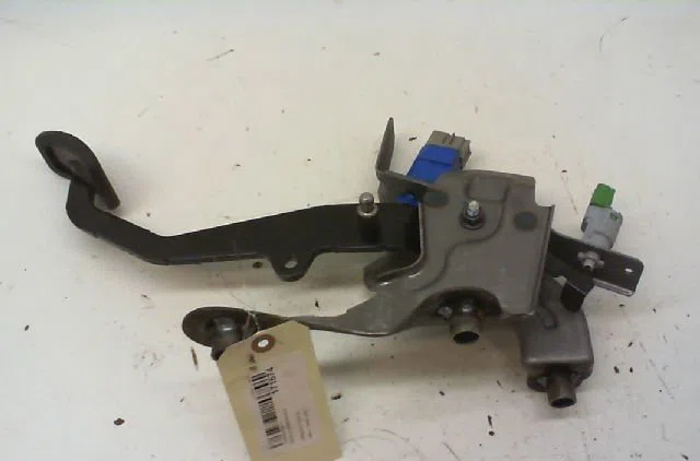 Pedale embrayage Renault CLIO IV (BH_) 0.9 tce 90 (2012) 5 portes occasion