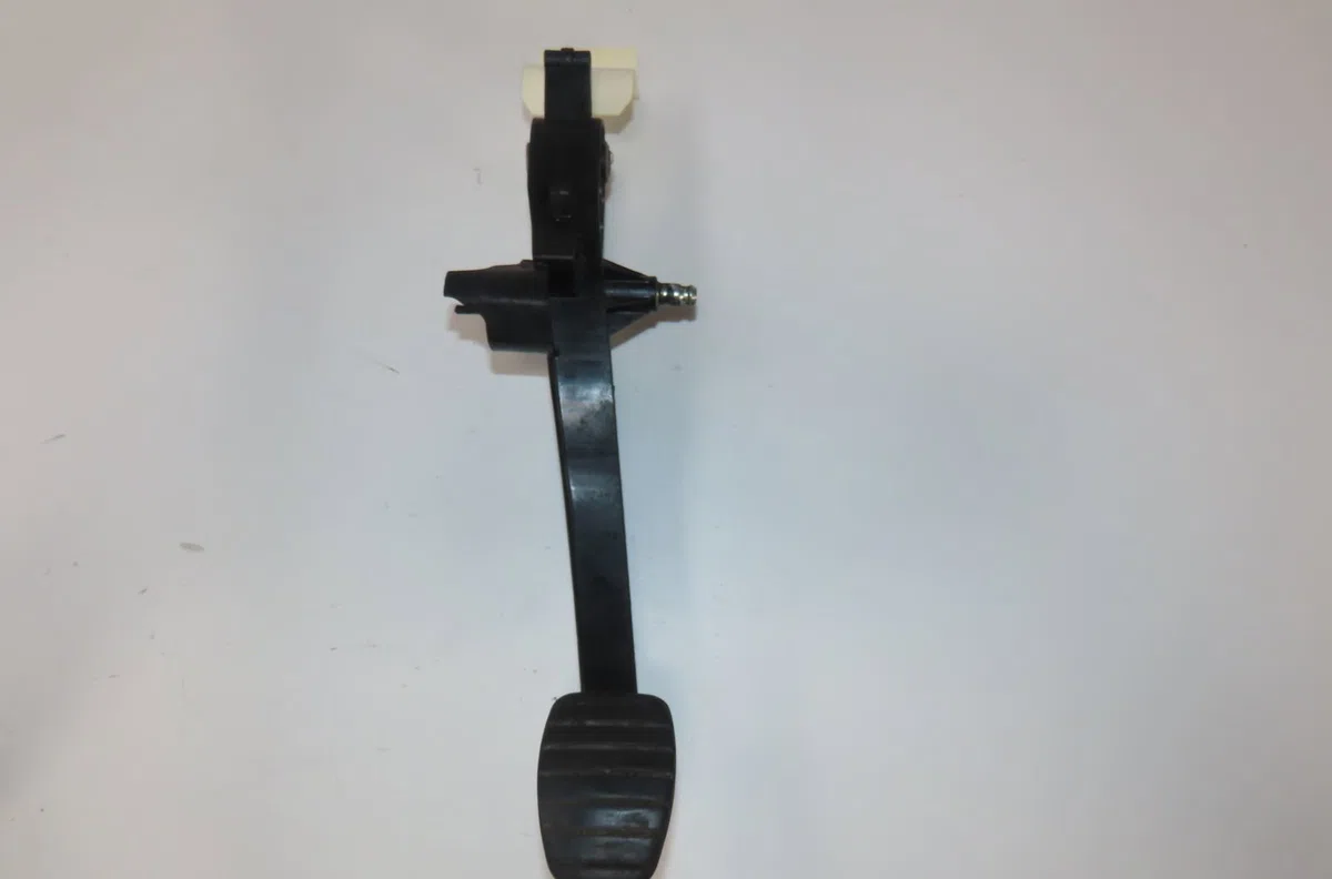 Pedale embrayage Renault GRAND SCÉNIC II (JM0-1_) 1.5 dci (jm1e) (2005-2009) 5 portes occasion