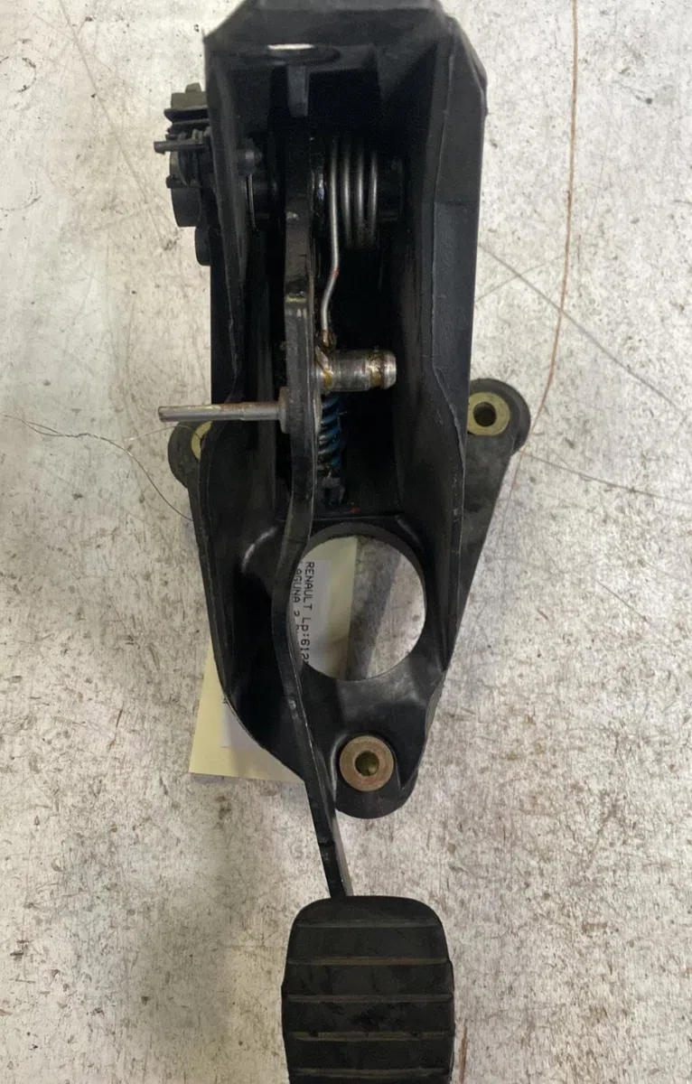 Pedale embrayage Renault LAGUNA II Grandtour (KG0-1_) 1.9 dci (2001-2007) occasion