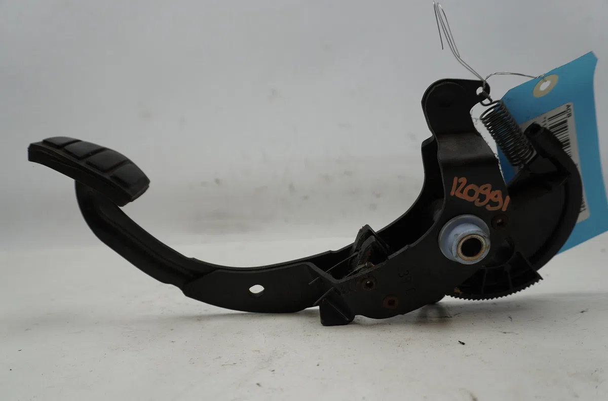 Pedale embrayage Renault MEGANE Scenic (JA0-1_) 1.6 16v (ja0b, ja04, ja11, ja00) (1998-1999) occasion