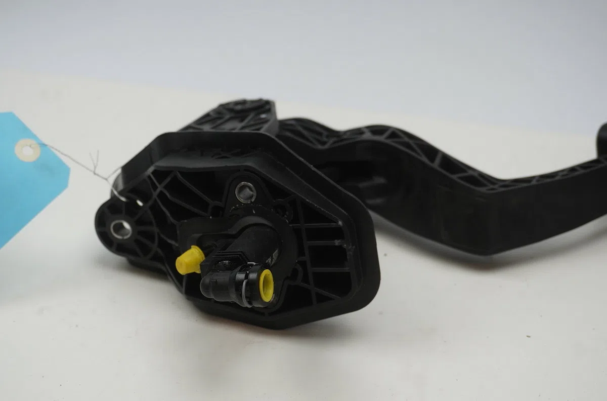 Pedale embrayage Seat ARONA (KJ7, KJP) 1.0 tsi (2017) occasion
