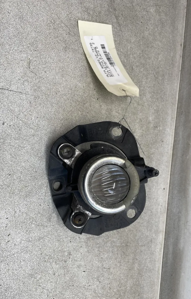 Phare antibrouillard avant droit Alfa romeo GIULIETTA (940_) 1.4 tb (940.fya1a) (2014-2018) occasion