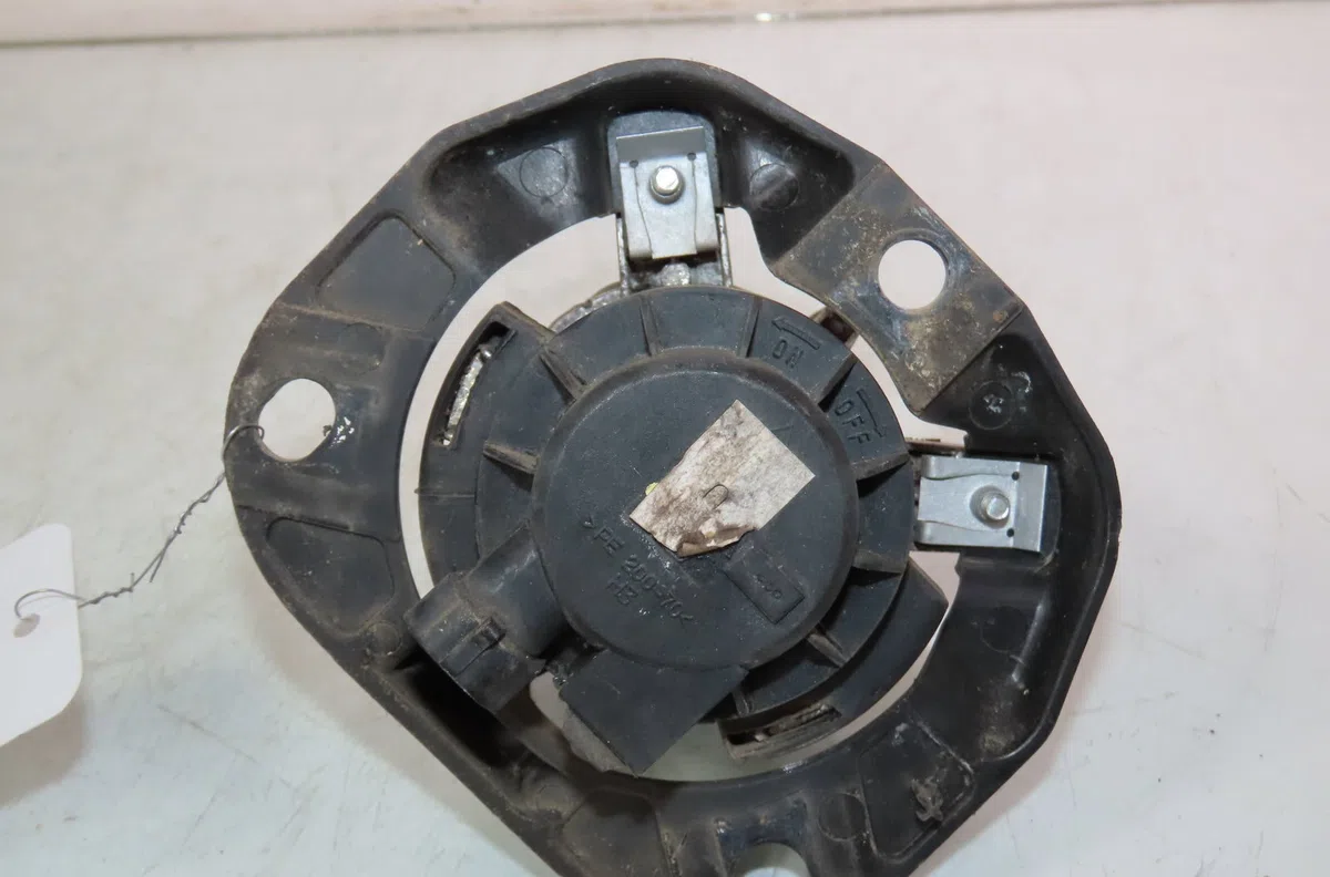 Phare antibrouillard avant droit Alfa romeo GIULIETTA (940_) 1.4 tb (940fxa1a, 940fxt1a) (2010-2020) occasion
