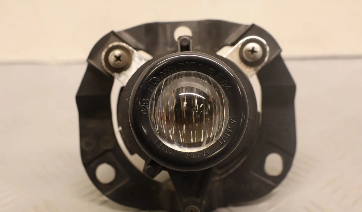 Phare antibrouillard avant droit Alfa romeo GIULIETTA (940_) 2.0 jtdm (940fxe1a, 940fxg11) (2010-2020) occasion
