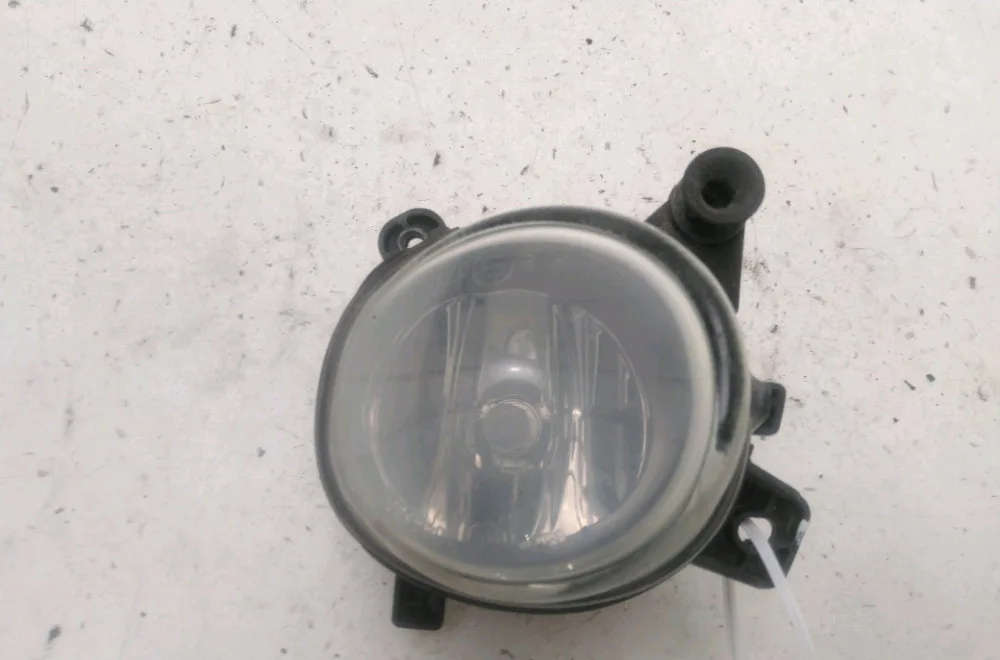 Phare antibrouillard avant droit Audi A1 (8X1, 8XK) 1.2 tfsi (2010-2015) occasion