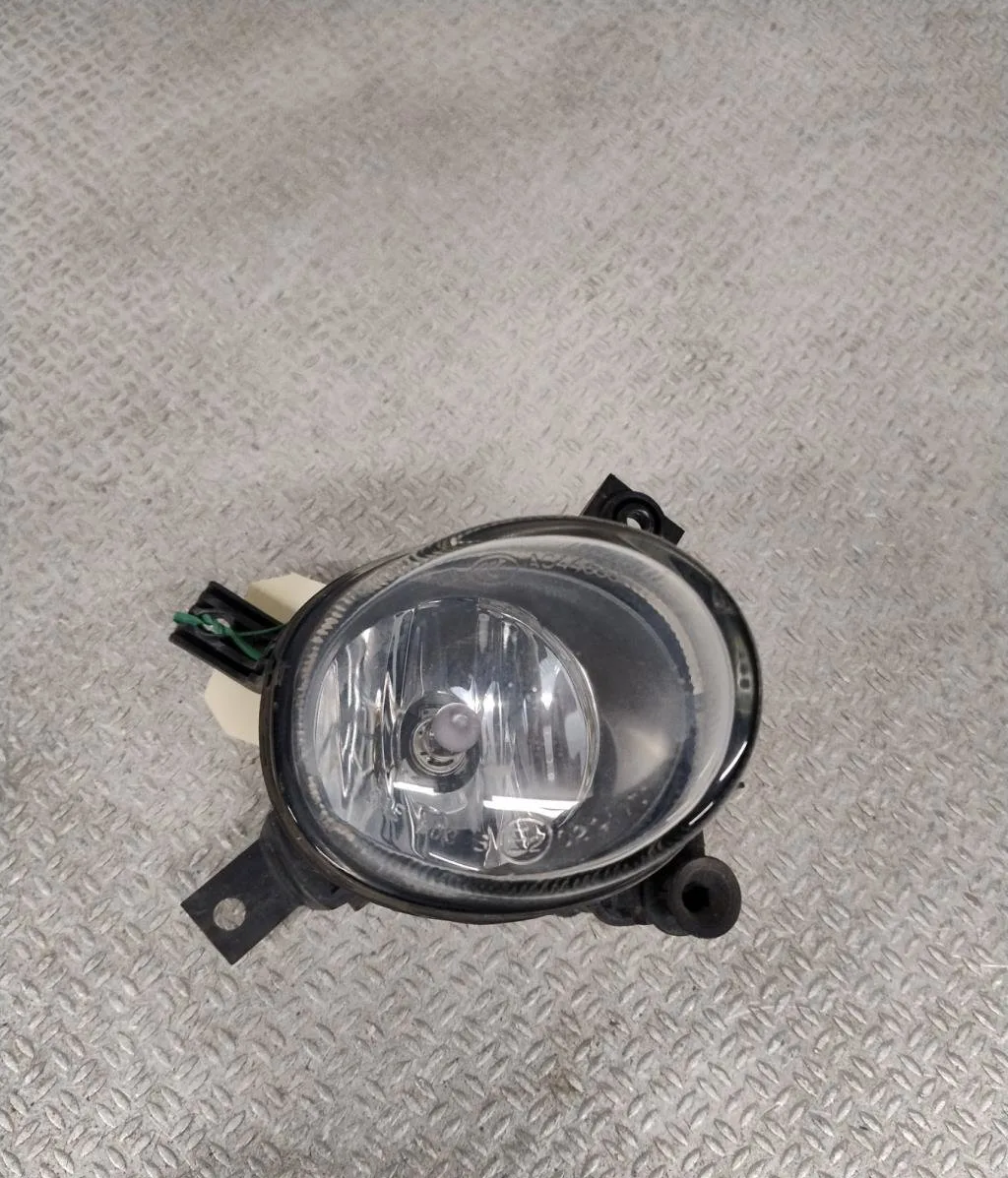 Phare antibrouillard avant droit Audi A3 (8P1) 1.6 tdi (2009-2012) occasion