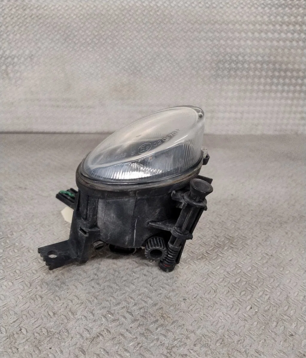 Phare antibrouillard avant droit Audi A3 (8P1) 1.6 tdi (2009-2012) occasion