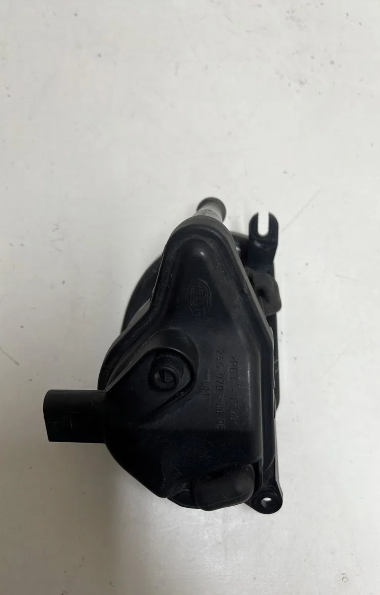 Phare antibrouillard avant droit Audi A3 (8P1) 1.9 tdi (2003-2010) 3 portes occasion