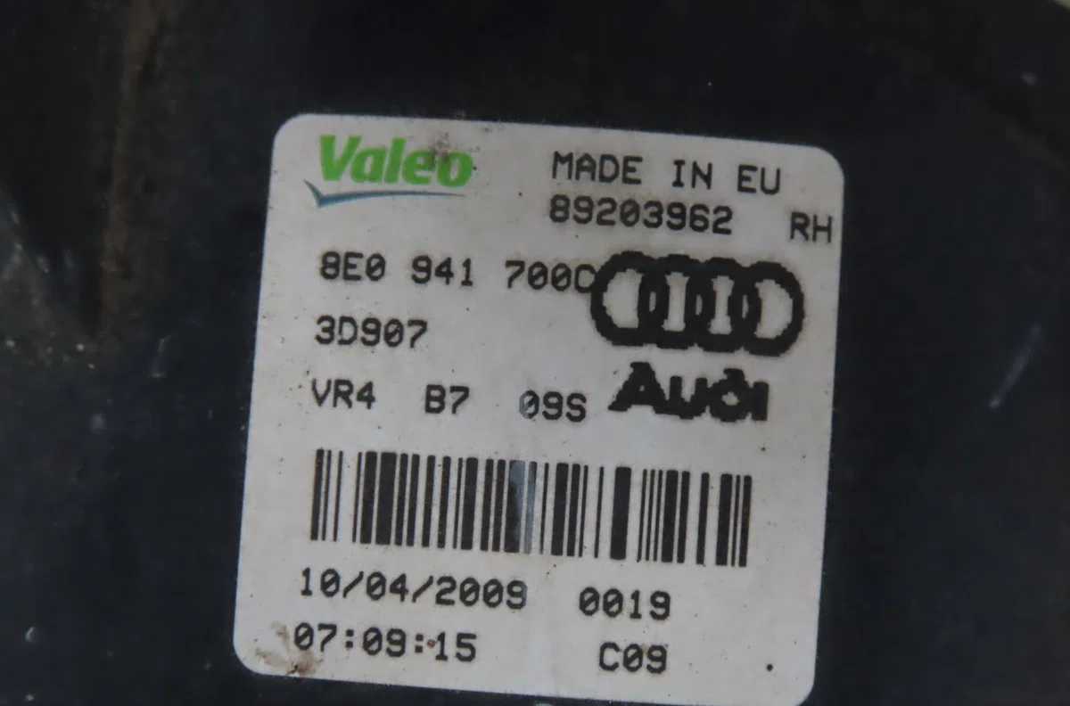 Phare antibrouillard avant droit Audi A3 (8P1) 2.0 tdi 16v (2003-2012) 3 portes occasion