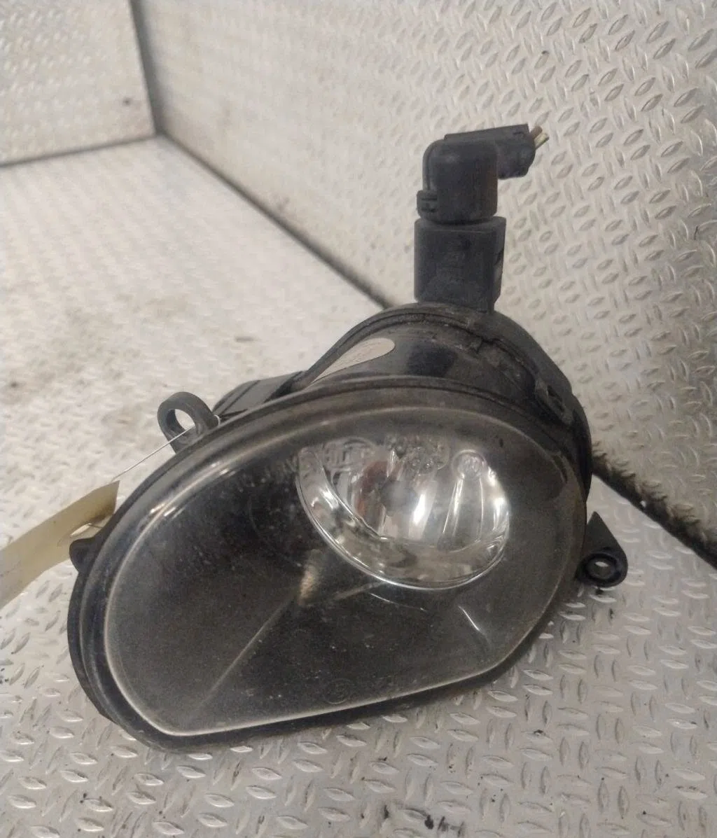 Phare antibrouillard avant droit Audi A3 (8P1) 2.0 tdi 16v (2003-2012) 3 portes occasion