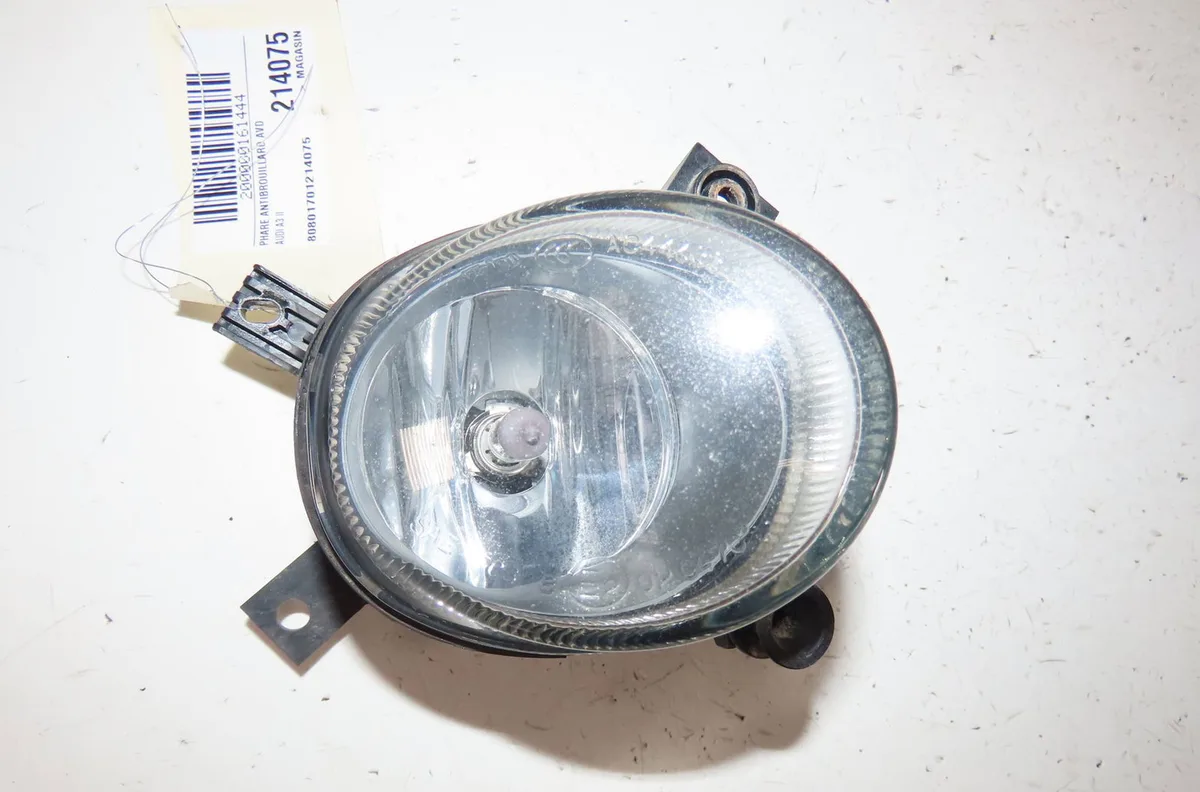 Phare antibrouillard avant droit Audi A3 Sportback (8PA) 3.2 v6 quattro (2004-2009) occasion